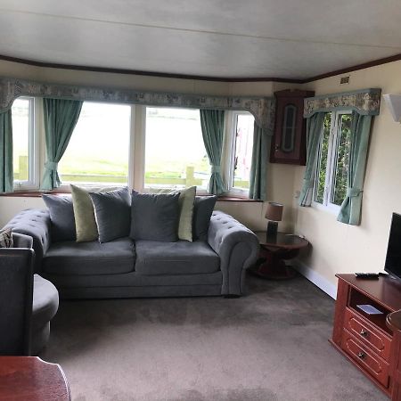 The Fox Inn, Roxby, Static Caravan Exterior photo